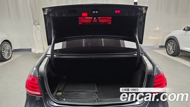 Mercedes-Benz E-Class (W212) E250 BlueTec 4MATIC AV 2016 — фото 20