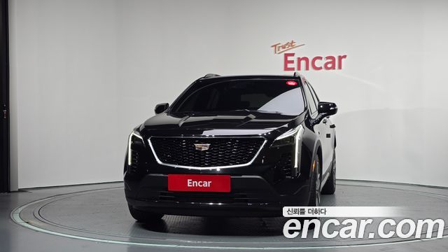 Cadillac XT4 2.0 Sport AWD 2021 — фото 3