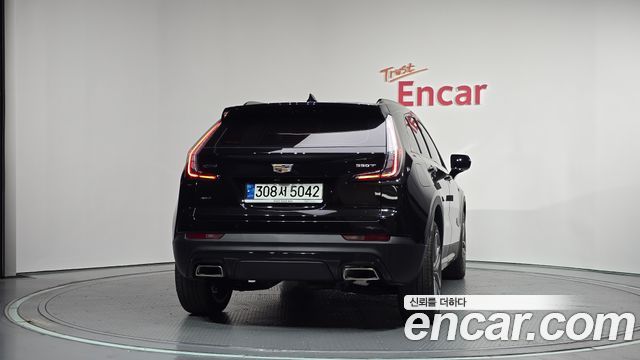 Cadillac XT4 2.0 Sport AWD 2021 — фото 4