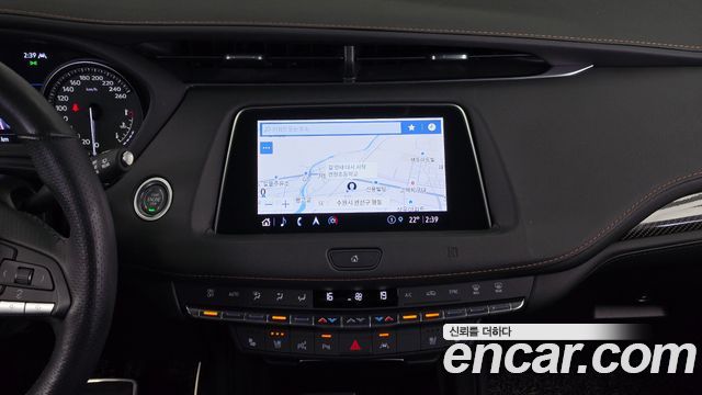 Cadillac XT4 2.0 Sport AWD 2021 — фото 12