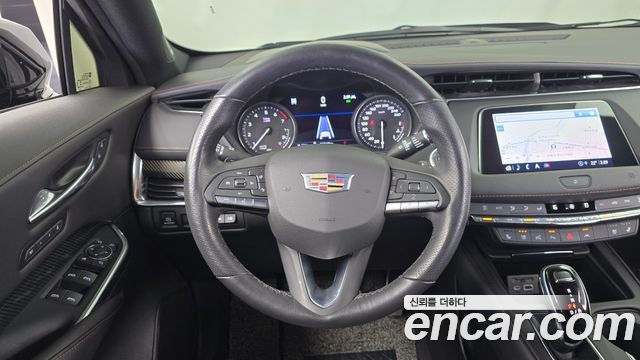 Cadillac XT4 2.0 Sport AWD 2021 — фото 13