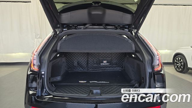 Cadillac XT4 2.0 Sport AWD 2021 — фото 18