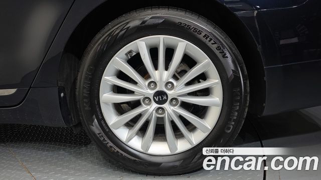 Kia K7 Premier 2.5 GDI Prestige 2020 — фото 21