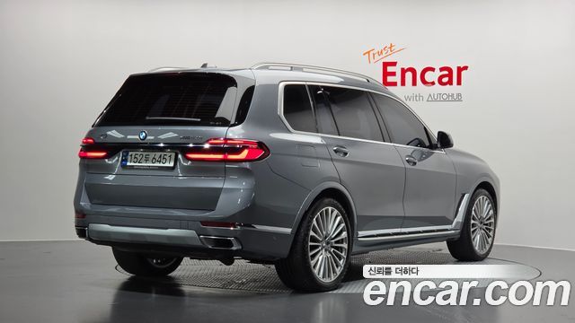 BMW X7 (G07) xDrive 40i Design Pure Excellence 6-Seater 2023 — фото 2