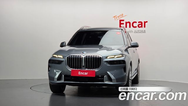 BMW X7 (G07) xDrive 40i Design Pure Excellence 6-Seater 2023 — фото 3