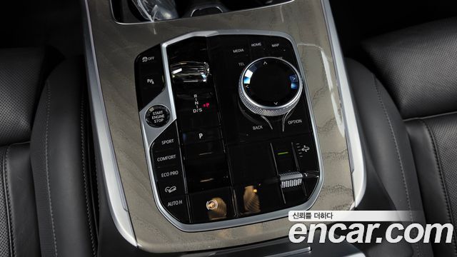 BMW X7 (G07) xDrive 40i Design Pure Excellence 6-Seater 2023 — фото 9