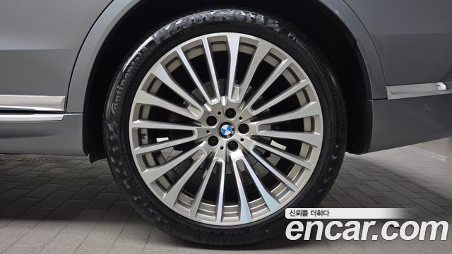 BMW X7 (G07) xDrive 40i Design Pure Excellence 6-Seater 2023 — фото 27