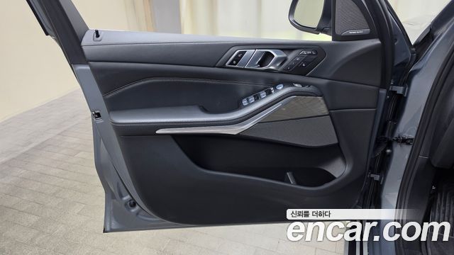 BMW X7 (G07) xDrive 40i Design Pure Excellence 6-Seater 2023 — фото 30