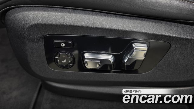 BMW X7 (G07) xDrive 40i Design Pure Excellence 6-Seater 2023 — фото 37