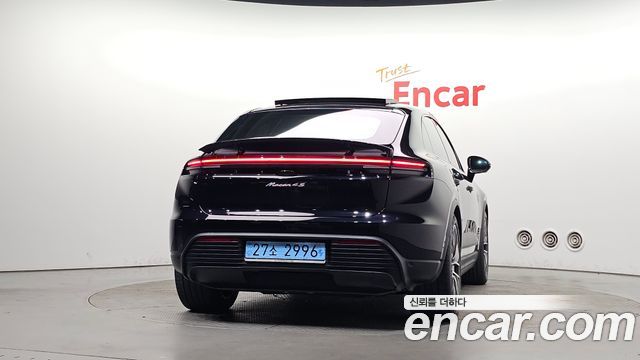 Porsche Macan EV 4S 2025 — фото 4