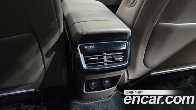Kia K8 2.5 Gasoline 2WD Noblesse Light 2023 — фото 28