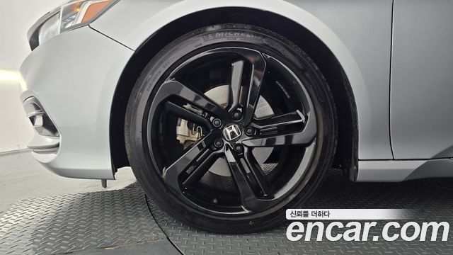 Honda Accord (X) 2.0 Turbo Sport 2019 — фото 5