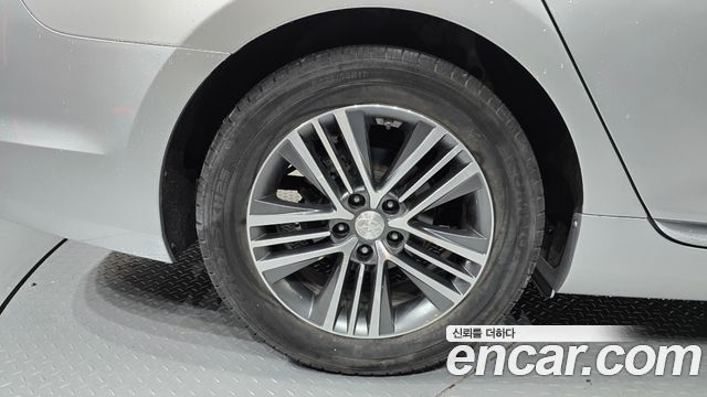 Hyundai Grandeur (HG) HG240 Modern 2014 — фото 5
