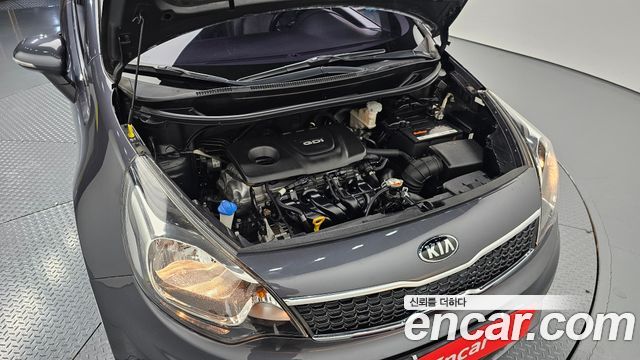 Kia Pride 4DR 1.6 GDI Luxury 2015 — фото 6