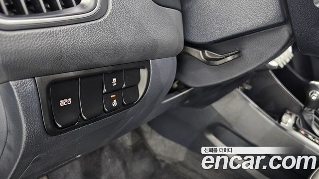 Kia Pride 4DR 1.6 GDI Luxury 2015 — фото 16