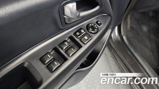 Kia Pride 4DR 1.6 GDI Luxury 2015 — фото 27