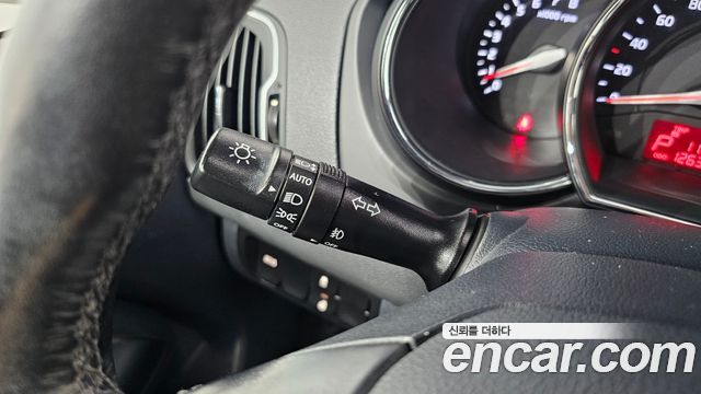 Kia Pride 4DR 1.6 GDI Luxury 2015 — фото 29