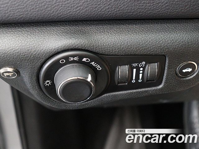 Chrysler 200 (II) 2.4 Limited 2015 — фото 16
