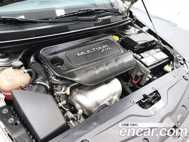 Chrysler 200 (II) 2.4 Limited 2015 — фото 23