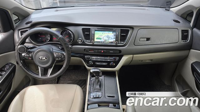 Kia Carnival 9-seater Luxury 2017 — фото 7