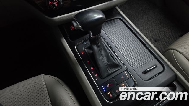 Kia Carnival 9-seater Luxury 2017 — фото 9