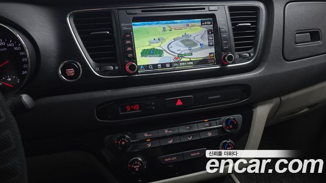 Kia Carnival 9-seater Luxury 2017 — фото 15
