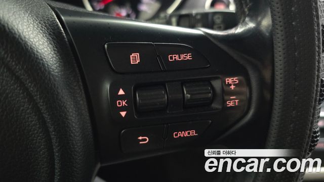 Kia Carnival 9-seater Luxury 2017 — фото 16