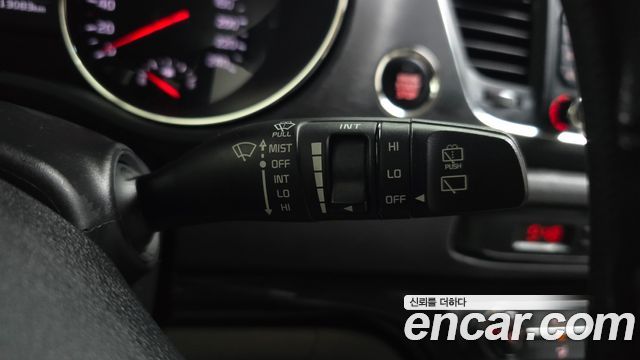 Kia Carnival 9-seater Luxury 2017 — фото 18