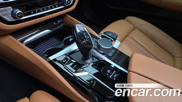 BMW 5 Series (G30) 520i M Sport 2022 — фото 9
