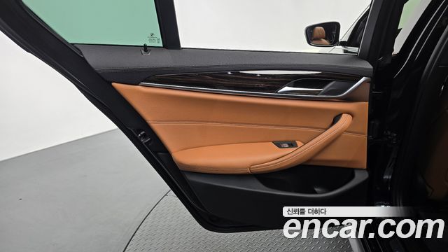 BMW 5 Series (G30) 520i M Sport 2022 — фото 25