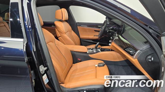 BMW 5 Series (G30) 520i M Sport 2022 — фото 26