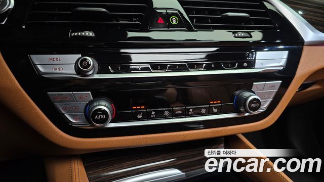 BMW 5 Series (G30) 520i M Sport 2022 — фото 34