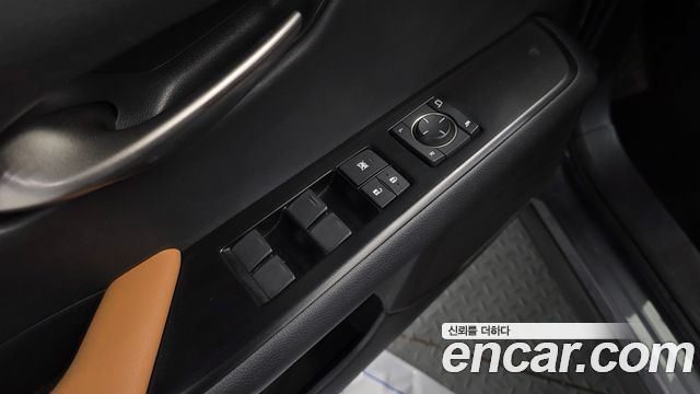 Lexus UX250h 2.0 2WD 2019 — фото 27