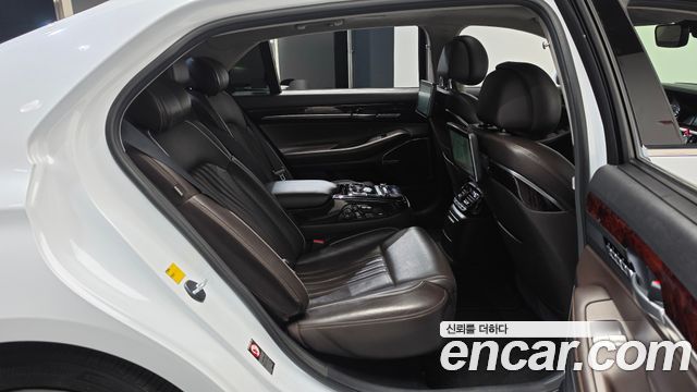 Genesis EQ900 3.3 T-GDI AWD Prestige 2016 — фото 11
