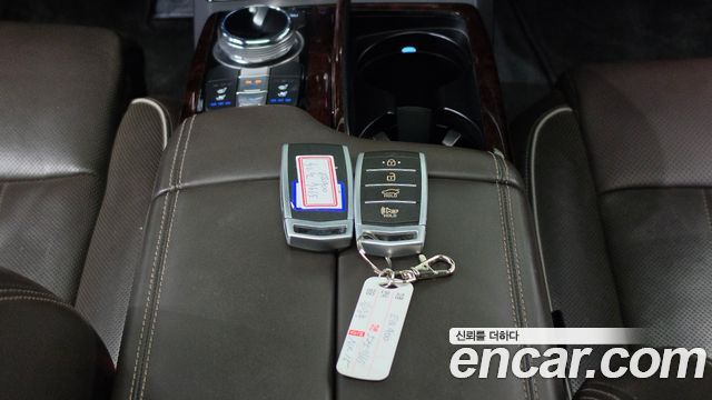 Genesis EQ900 3.3 T-GDI AWD Prestige 2016 — фото 30