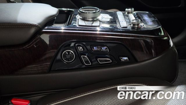 Genesis EQ900 3.3 T-GDI AWD Prestige 2016 — фото 38