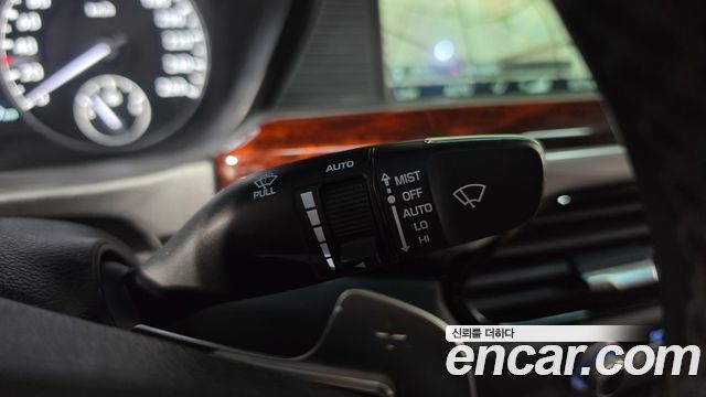 Genesis EQ900 3.3 T-GDI AWD Prestige 2016 — фото 39