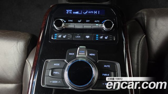 Genesis EQ900 3.3 T-GDI AWD Prestige 2016 — фото 40