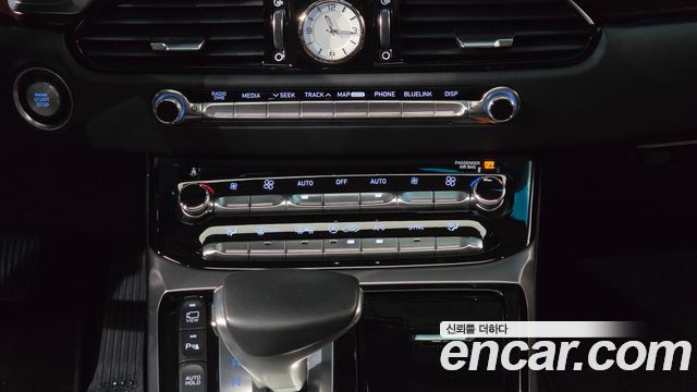 Genesis EQ900 3.3 T-GDI AWD Prestige 2016 — фото 42