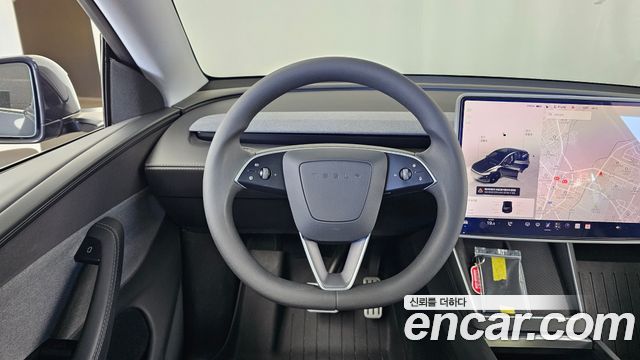 Tesla Model Y RWD 2025 — фото 13