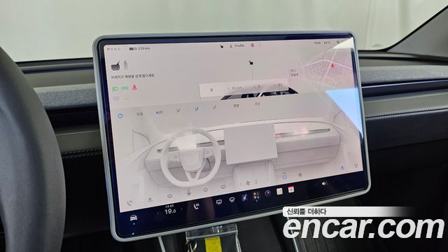 Tesla Model Y RWD 2025 — фото 16