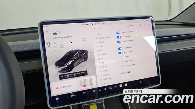 Tesla Model Y RWD 2025 — фото 18