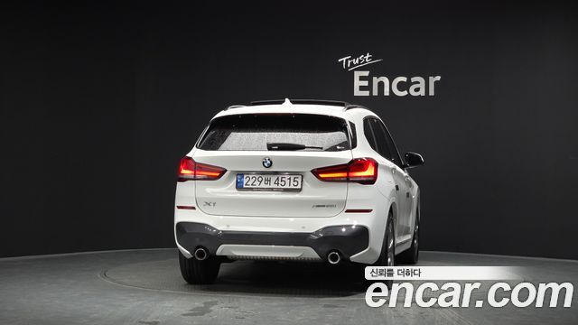 BMW X1 (F48) xDrive 20i M Sport 2022 — фото 4