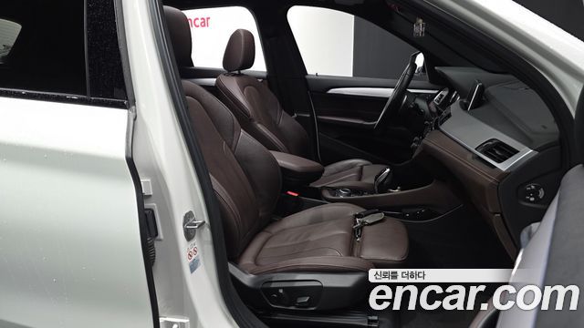 BMW X1 (F48) xDrive 20i M Sport 2022 — фото 11