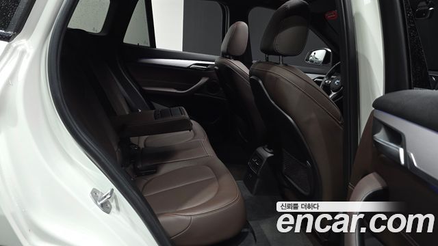BMW X1 (F48) xDrive 20i M Sport 2022 — фото 12