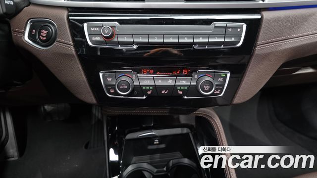 BMW X1 (F48) xDrive 20i M Sport 2022 — фото 17