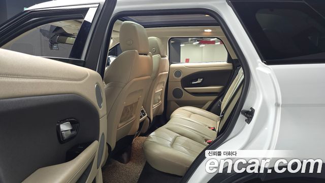 Land Rover Range Rover Evoque 2.0 Si4 HSE 2016 — фото 11