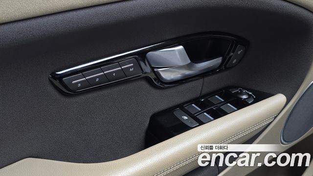 Land Rover Range Rover Evoque 2.0 Si4 HSE 2016 — фото 35