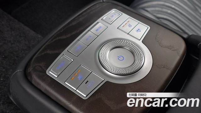 Genesis G80 (RG3) Gasoline 2.5 Turbo AWD 2022 — фото 31