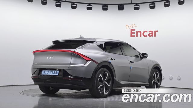 Kia EV6 Long Range Earth 2023 — фото 2